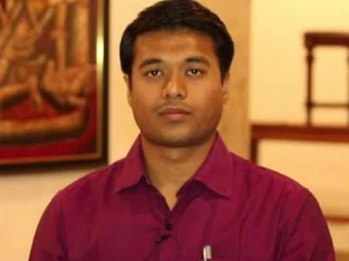 IAS Success Story: IIT से पढ़ने के बाद मिली लाखों के पैकेज की नौकरी, लेकिन आईएएस की चाह ने बदला सुमित का करियर IAS Success Story After reading from IIT having a job worth millions but IAS desire changed Sumit career IAS Success Story: IIT से पढ़ने के बाद मिली लाखों के पैकेज की नौकरी, लेकिन आईएएस की चाह ने बदला सुमित का करियर
