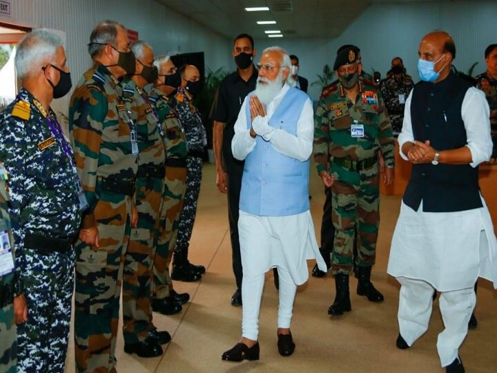 Prime Minister Narendra Modi address top military commanders in Kevadia Gujarat ANN गुजरात: प्रधानमंत्री नरेंद्र मोदी ने केवड़िया में देश के टॉप मिलिट्री कमांडर्स को किया संबोधित