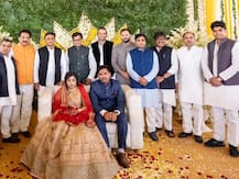 यूपी: चाचा शिवपाल और अखिलेश यादव में तल्खी बरकरार, पारिवारिक कार्यक्रम में छुए पैर मगर...