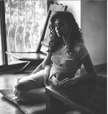 मुंबई में इस बेहद खूबसूरत घर में रहती हैं अभिनेत्री Radhika Apte, देखें Inside तस्वीरें