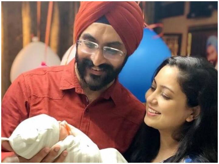 सिंगर Harshadeep Kaur ने सोशल मीडिया पर दिखाई बेटे की झलक, लिखा- हम तीनों की तरफ से सभी को शुक्रिया Singer Harshadeep Kaur glimpsed son on social media wrote thank you from all three of us सिंगर Harshadeep Kaur ने सोशल मीडिया पर दिखाई बेटे की झलक, लिखा- हम तीनों की तरफ से सभी को शुक्रिया