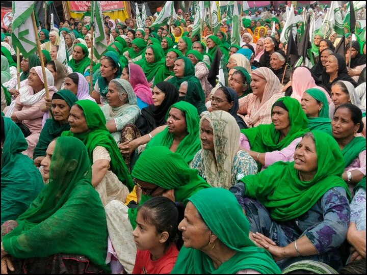 Delhi: Women took the stage of the farmers movement on Womens Day ann Farmers Protest: महिला दिवस पर महिलाओं ने संभाला किसान आंदोलन का मंच