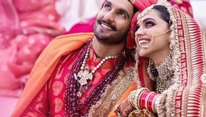 रणवीर सिंह-दीपिका पादुकोण: कभी रणबीर कपूर से ब्रेकअप का दर्द लेकर घूम रहीं दीपिका पादुकोण को रणवीर सिंह में अपनी ज़िंदगी का प्यार मिला. दोनों गोलियों की रासलीला: रामलीला में नज़र आए जहां एक किस ने इनके बीच ऐसी चिंगारी भड़काई कि नवंबर 2018 में इन्होंने शादी कर अपने रिश्ते को नाम दे दिया. 