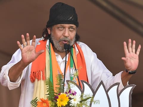 मिथुन चक्रवर्ती और बीजेपी नेता निशिकांत दुबे को मिली Y प्लस कैटगरी की सुरक्षा मिथुन चक्रवर्ती और बीजेपी नेता निशिकांत दुबे को मिली Y प्लस कैटगरी की सुरक्षा