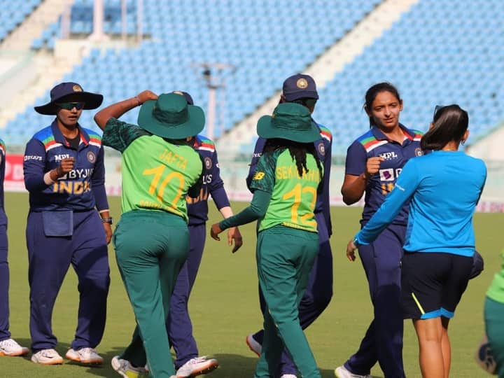 IND W VS SA W 2nd ODI: भारत ने दक्षिण अफ्रीका को 157 रन पर समेटा, गोस्वामी ने लिए चार विकेट India women vs South Africa women 2nd ODI, know scoreboard IND W VS SA W 2nd ODI: भारत ने दक्षिण अफ्रीका को 157 रन पर समेटा, गोस्वामी ने लिए चार विकेट