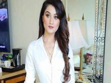 केंद्रीय मंत्री रमेश पोखरियाल निशंक की बेटी आरूषि निशंक करेंगी बॉलीवुड में डेब्यू, देखें तस्वीरें