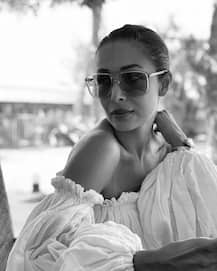ऑफ शॉल्डर व्हाइट टॉप में Malaika Arora ने शेयर की फोटो, लेकिन तस्वीर से भी ज्यादा शानदार है कैप्शन