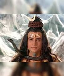 समर सिंह ने 90 के दशक के फेमस सीरियल 'ओम नमः शिवाय' में भगवान शिव का रोल निभाया था.इस रोल ने उन्हें रातों-रात फेमस कर दिया था. दर्शकों ने समर के किरदार को बहुत प्यार दिया था. आज भी लोगों के दिलों में उनकी यादें ताजा है. 