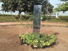 Mysterious Monolith: मुंबई में मिला एक मोनोलिथ, बांद्रा के जॉगर्स पार्क से तस्वीरें हुईं वायरल