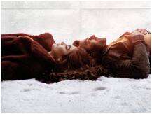 प्रभास ने शेयर किया फिल्म 'राधे श्याम' का रोमांटिक पोस्टर, पूजा हेगड़े के साथ बर्फ में लेटे आए नजर