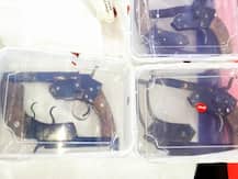 अवैध तमंचा बनाने वाली फैक्ट्री का भंडाफोड़, एक दर्जन से ज्यादा हथियार बरामद