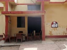 ये है कानपुर पुलिस का नया कारनामा, अवैध कब्जा कर बना दी पुलिस चौकियां, सुलभ शौचालय को भी नहीं छोड़ा