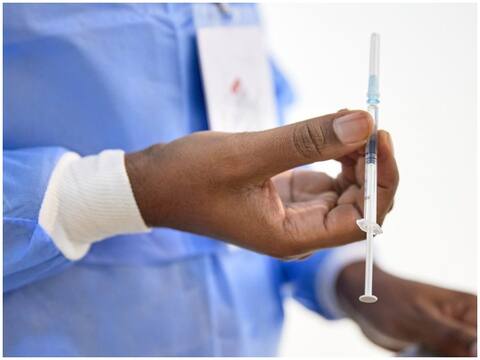 AstraZeneca COVID-19 Vaccine: डेनमार्क, नार्वे और आइसलैंड ने एस्ट्राजेनेका की वैक्सीन पर लगायी रोक, जानिए क्या है वजह AstraZeneca COVID-19 Vaccine: डेनमार्क, नार्वे और आइसलैंड ने एस्ट्राजेनेका की वैक्सीन पर लगायी रोक, जानिए क्या है वजह