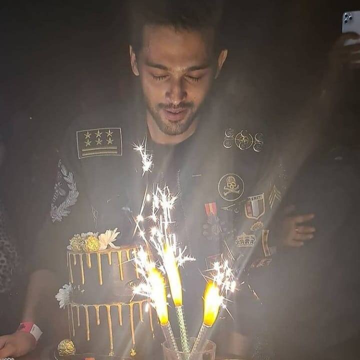 पार्थ ने गुरुवार को अपना 30वां जन्मदिन मनाया. पार्थ ने अपने करियर की शुरुआत टीवी सीरियल 'कसौटी जिंदगी की' से की थी.