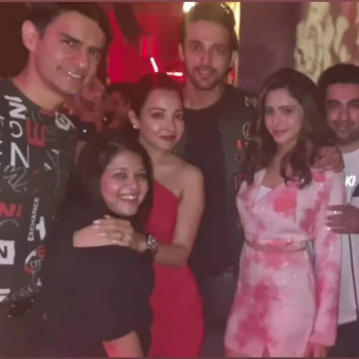 रियल लाइफ में पार्थ बेहद साधारण इंसान हैं. वे हमेशा अपने दोस्तों और करीबियों के नजदीक रहते हैं.  