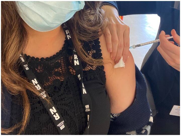 Women more likely to suffer covid-19 vaccine side-effects, here is why महिलाओं को कोविड-19 वैक्सीन के साइड-इफेक्ट्स से पीड़ित होने की ज्यादा संभावना, जानिए क्यों