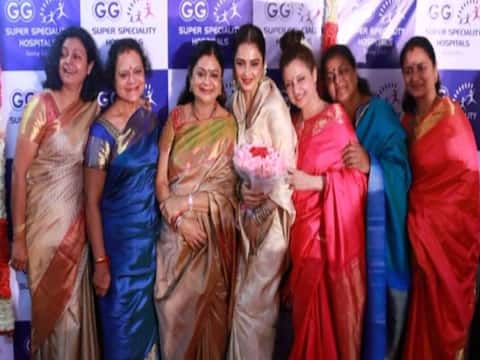 एक्ट्रेस Rekha की तरह बेहद सफल हैं उनकी 6 बहनें, जानें किस-किस फिल्ड में कमा रही हैं नाम एक्ट्रेस Rekha की तरह बेहद सफल हैं उनकी 6 बहनें, जानें किस-किस फिल्ड में कमा रही हैं नाम
