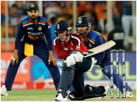 IND vs ENG: श्रेयस अय्यर ने बताया- क्यों पहले टी20 में टीम इंडिया ने खिलाए थे तीन स्पिनर्स IND vs ENG: श्रेयस अय्यर ने बताया- क्यों पहले टी20 में टीम इंडिया ने खिलाए थे तीन स्पिनर्स