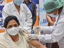 मायावती ने लगवाई कोरोना वैक्सीन, सरकार से की अपील- गरीबों को मुफ्त मिले टीका