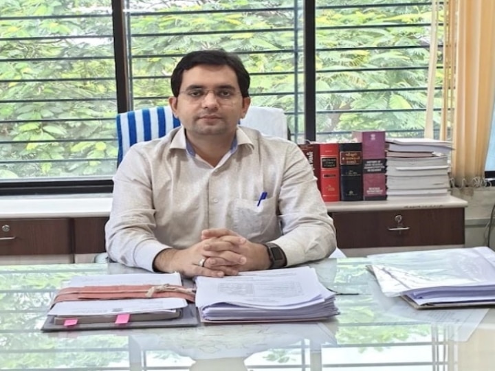 IAS Success Story: आईआईटी से ग्रेजुएशन के बाद एक साल नौकरी की, फिर सब छोड़कर उत्सव ने पकड़ा यूपीएससी का रास्ता IAS Success Story After graduating from IIT Utsav got a job but he leave and took the path of UPSC IAS Success Story: आईआईटी से ग्रेजुएशन के बाद एक साल नौकरी की, फिर सब छोड़कर उत्सव ने पकड़ा यूपीएससी का रास्ता