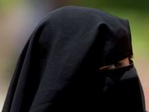 बुर्के पर बैन लगाएगा श्रीलंका, 1000 से अधिक मदरसों को भी करेगा बंद