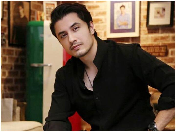 यौन शोषण के आरोपों पर लंबी लड़ाई के बाद अली जफर को मिली जीत, #mentoo आंदोलन के लिए एक विशाल कदम Ali Zafar wins after prolonged battle over sexual abuse allegations यौन शोषण के आरोपों पर लंबी लड़ाई के बाद अली जफर को मिली जीत, #mentoo आंदोलन के लिए एक विशाल कदम