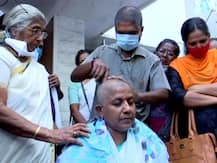 केरल चुनाव: कांग्रेस ने जारी की 86 उम्मीदवारों की लिस्ट, टिकट नहीं मिलने पर पार्टी प्रदेश महिला अध्यक्ष ने मुंडवाया सिर