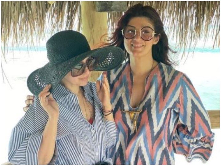 Twinkle Khanna spent time with her sister after a long time share this beautiful picture  ट्विंकल खन्ना ने अरसे बाद बहन रिंकी खन्ना के साथ बिताया वक्त, शेयर की ये खूबसूरत तस्वीर
