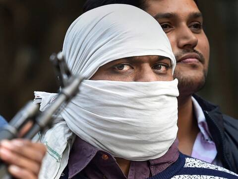 बटला हाउस मामले में IM आतंकी आरिज खान को मिली फांसी की सजा, कोर्ट ने माना 'रेयरेस्ट ऑफ द रेयर' की श्रेणी का अपराध बटला हाउस मामले में IM आतंकी आरिज खान को मिली फांसी की सजा, कोर्ट ने माना 'रेयरेस्ट ऑफ द रेयर' की श्रेणी का अपराध