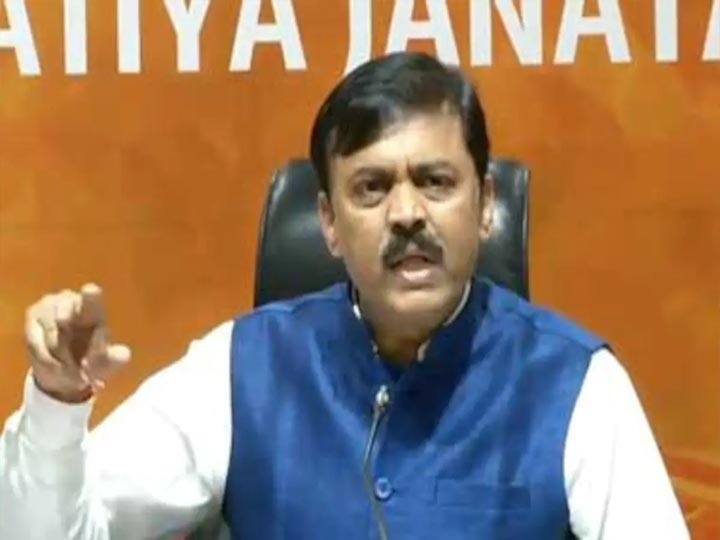 GVL Narsimha Rao praises UP Government for vaccination Process ann Noida: बीजेपी सांसद जीवीएल नरसिम्हा राव ने जिला अस्पताल का दौरा किया, वैक्सीनेशन प्रक्रिया की तारीफ की