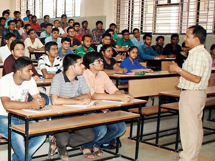 38 percent educational posts vacant in many institutes of the country including IIT NIT IIT-NIT सहित देश के कई बड़े संस्थानों में 38 फीसदी शैक्षणिक पद हैं खाली, जानिए क्या है वजह