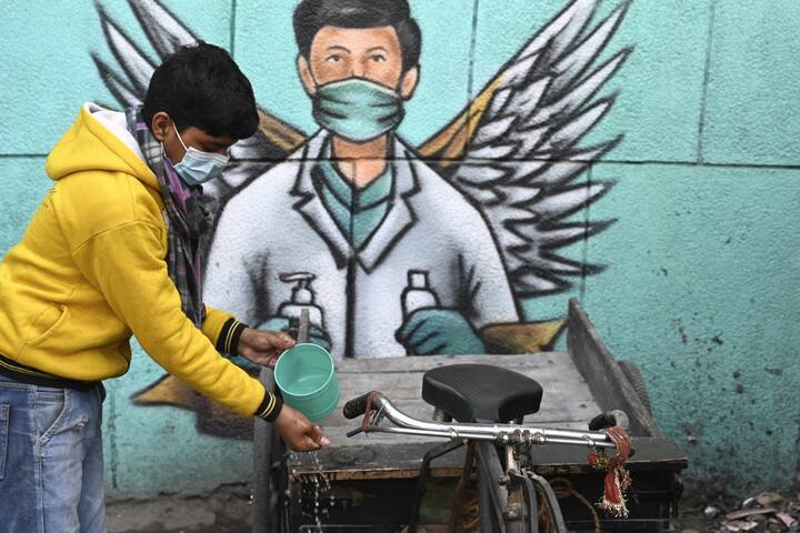 देश में अबतक कुल तीन करोड़ 29 लाख 47 हजार 432 से ज्यादा वैक्सीन की डोज लगाई जा चुकी है.