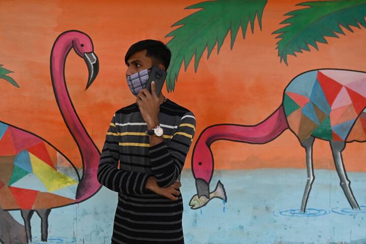 देश में कोरोना के 58 फीसद मामले महाराष्ट्र से ही हैं.