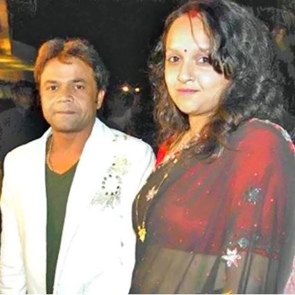 Rajpal Yadavs Wife Is This Taller Than Her And He Just Given His Heart In  Ten Days Meeting | Rajpal Yadav की लव स्टोरी है बिलकुल फिल्मी, एक्टर से  शादी करने के