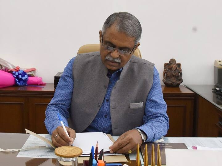 PK Sinha resigns from Prime Minister office ann पीके सिन्हा का प्रधानमंत्री कार्यालय से इस्तीफा, अब मिल सकती है ये ज़िम्मेदारी