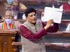 क्या रेलवे स्टेशनों को निजी क्षेत्र को सौंपा जाएगा? इस सवाल पर पीयूष गोयल ने संसद में दिया ये जवाब