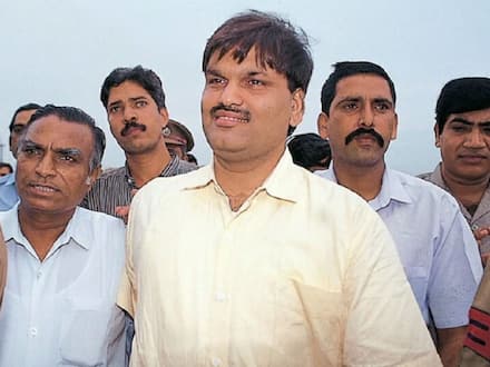 इस ट्रिक से Harshad Mehta ने कर दिया था स्टॉक मार्केट में 4025 करोड़ का खेल, फिल्म Big Bull में दिखेगी कहानी