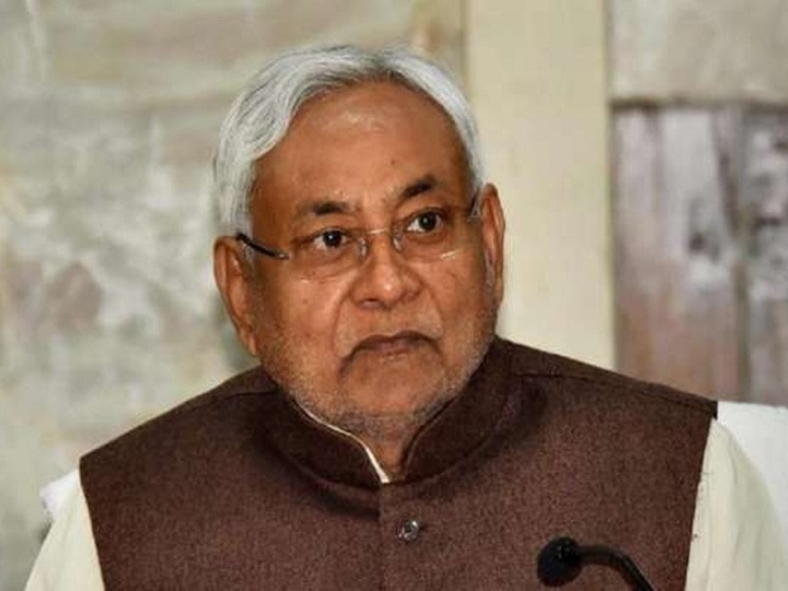 Bihar: Mother of road construction minister dies, CM Nitish arrives to pay homage to the body ann बिहार: पथ निर्माण मंत्री की मां का निधन, पार्थिव शरीर को श्रद्धांजलि देने पहुंचे CM नीतीश