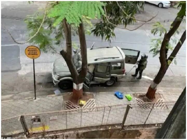 Mumbai: NIA recorded statement of Inspector deputed in Vikroli police station in connection with FIR ANN Antilia केस: NIA ने विक्रोली पुलिस स्टेशन के इंस्पेक्टर से पूछताछ की, पुलिस अधिकारी ने कहा- FIR दर्ज करने के लिए दबाव नहीं था