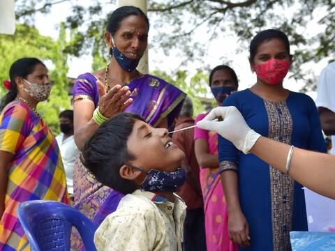 इन जिलों में कोरोना के पॉजिटिविटी रेट में हुई बढ़ोतरी, यहां पढ़ें पिछले 15 दिनों में कहां से कहां पहुंचा आंकड़ा