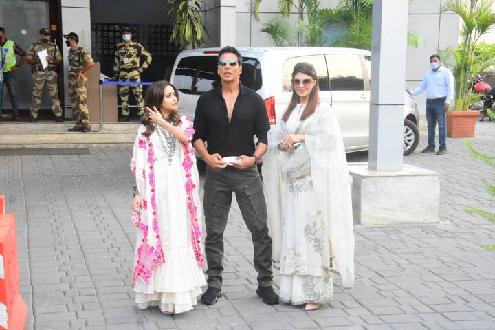 अयोध्या पहुंचकर सबसे पहले अयोध्या के राजा विमलेंद्र मोहन प्रताप मिश्र से मुलाकात करेंगे