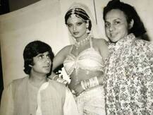 'दो अनजाने' के सेट पर Amitabh Bachchan से पहली बार मिली थीं Rekha, यहीं से शुरू हुआ था दोनों का रोमांस!
