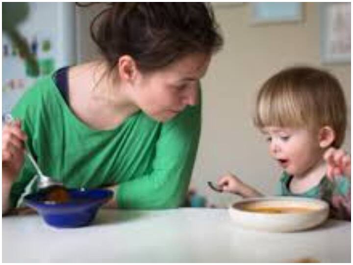 ये फूड छोटे बच्चों को खिलाने की गलती से भी न करें भूल, बढ़ सकती है मासूमों की परेशानी These foods should not be given to children, may increase problems of toddlers ये फूड छोटे बच्चों को खिलाने की गलती से भी न करें भूल, बढ़ सकती है मासूमों की परेशानी