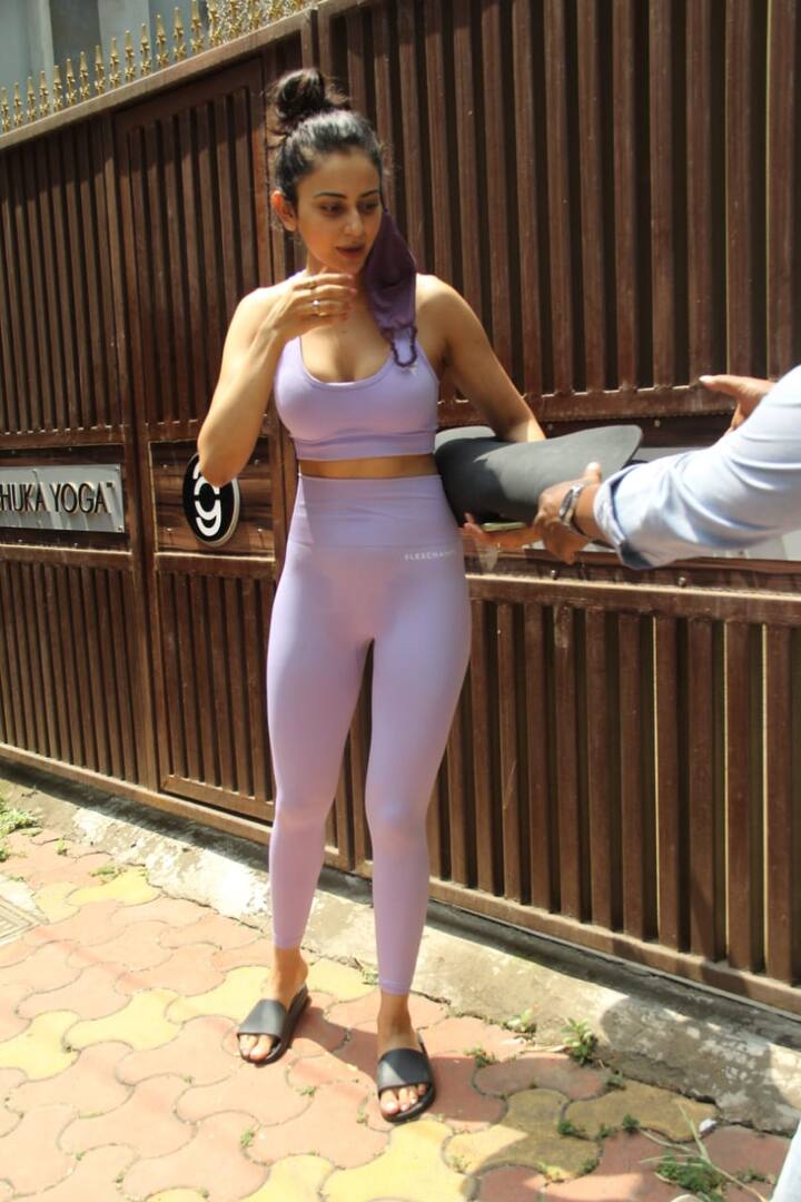 सभी को रकुल के आने वाले फिल्मी प्रोजेक्ट का काफी बेसब्री से इंतजार है. (Photo Credit: Manav Manglani)