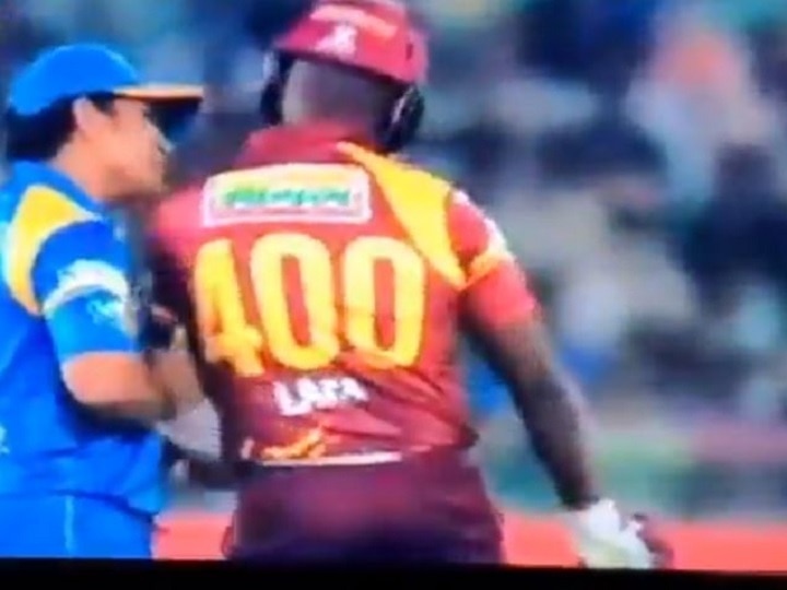 मैदान पर फिर से देखने को मिला सचिन और लारा के बीच मजाक, वायरल हुआ वीडियो Road Safety World Series, Lara and sachin friendly bunter while playing for legends मैदान पर फिर से देखने को मिला सचिन और लारा के बीच मजाक, वायरल हुआ वीडियो