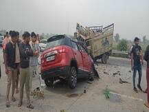 यमुना एक्सप्रेस-वे पर भीषण सड़क हादसा, टाटा 407 और ब्रेजा कार में भिड़ंत, 4 की दर्दनाक मौत
