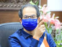 सीएम उद्धव ठाकरे की पीएम मोदी को चिट्ठी, कहा- 25 साल से अधिक उम्र के लोगों को दी जाए कोरोना वैक्सीन