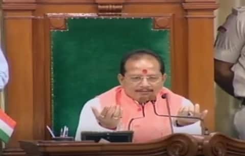 जानें: क्या है बिहार विशेष सशस्त्र पुलिस विधेयक, क्यूं विपक्ष इसे बता रहा है 'काला कानून'? जानें: क्या है बिहार विशेष सशस्त्र पुलिस विधेयक, क्यूं विपक्ष इसे बता रहा है 'काला कानून'?