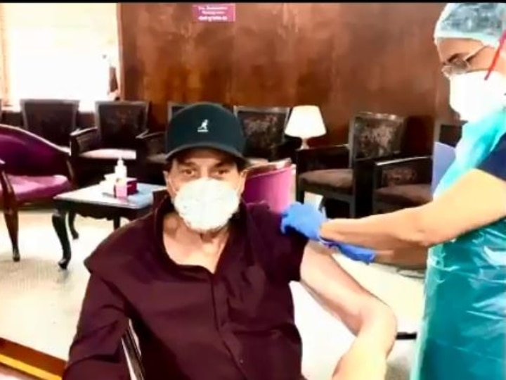 Bollywood actor Dharmendra got corona vaccinated gave special message to people Video: 85 साल की उम्र में धर्मेंद्र ने लगवाई कोरोना वैक्सीन, बोले- जोश आ गया और मैं निकल गया, लोगों से की ये अपील