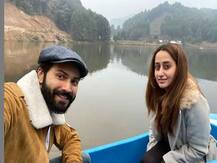 पत्नी Natasha Dalal के साथ बोटिंग का आनंद लेते दिखे Varun Dhawan, एक्टर ने लिखा- हनीमून पर नहीं हूं